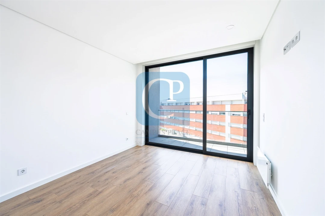 Apartamento T1 para Arrendamento em Pedrouços Foto 13