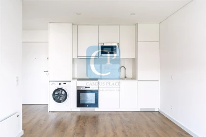 Apartamento T1 para Arrendamento em Pedrouços