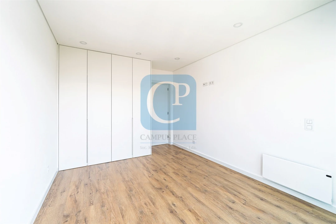 Apartamento T1 para Arrendamento em Pedrouços Foto 10