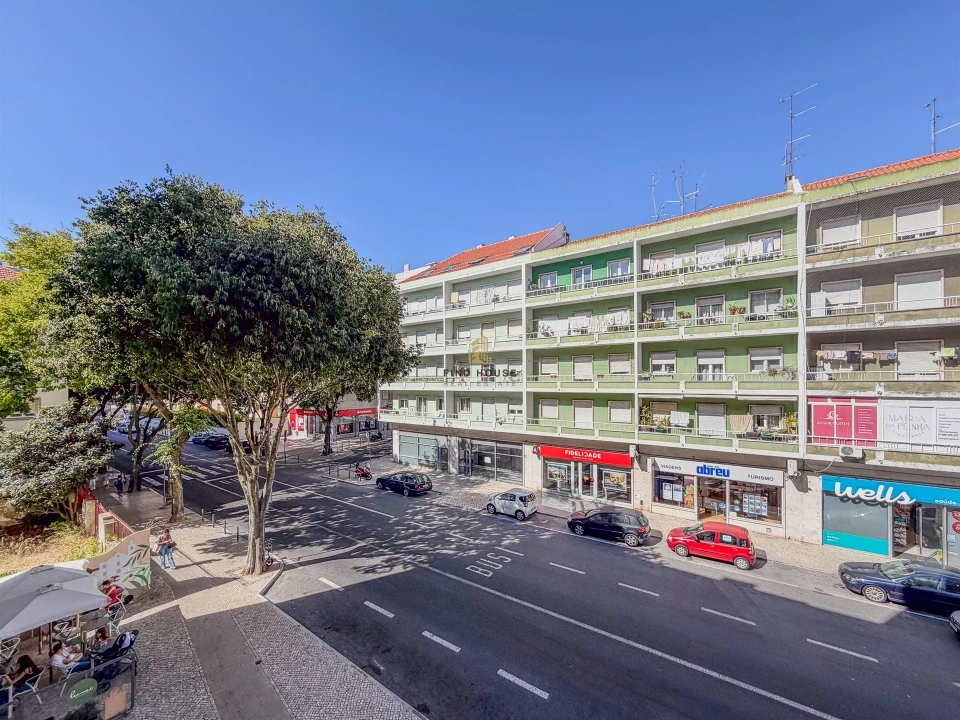 Apartamento T3 para Arrendamento em Benfica Foto 27
