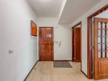 Apartamento T3 para Arrendamento em Benfica