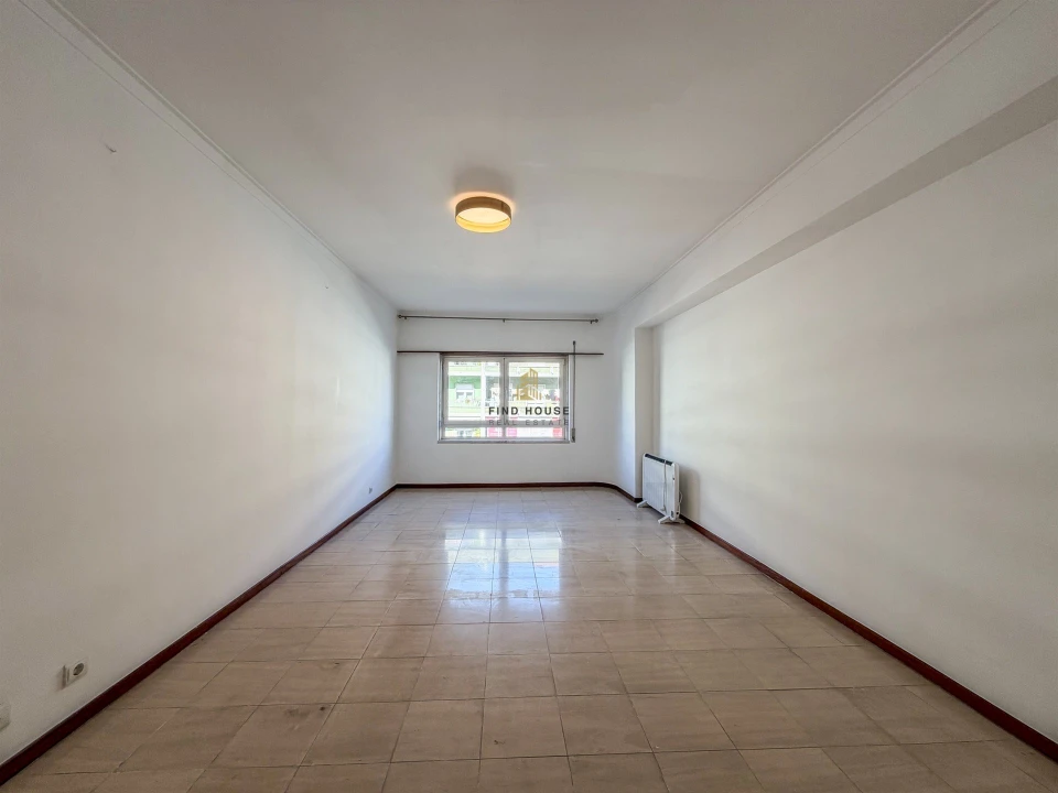 Apartamento T3 para Arrendamento em Benfica Foto 3