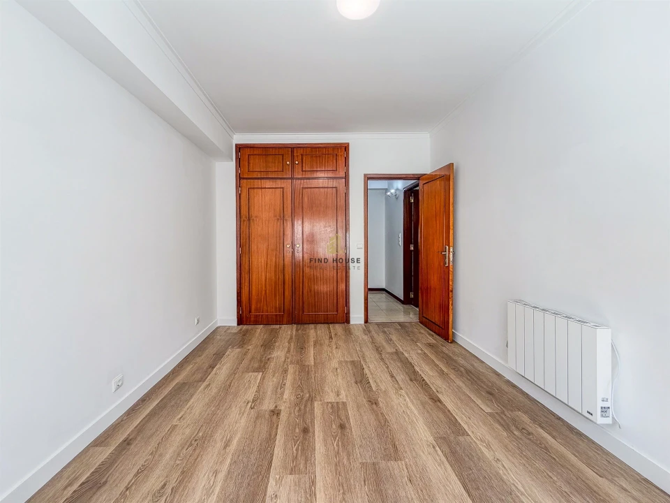 Apartamento T3 para Arrendamento em Benfica Foto 15