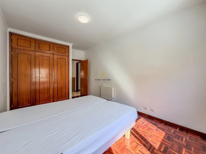 Apartamento T3 para Arrendamento em Benfica Foto 9