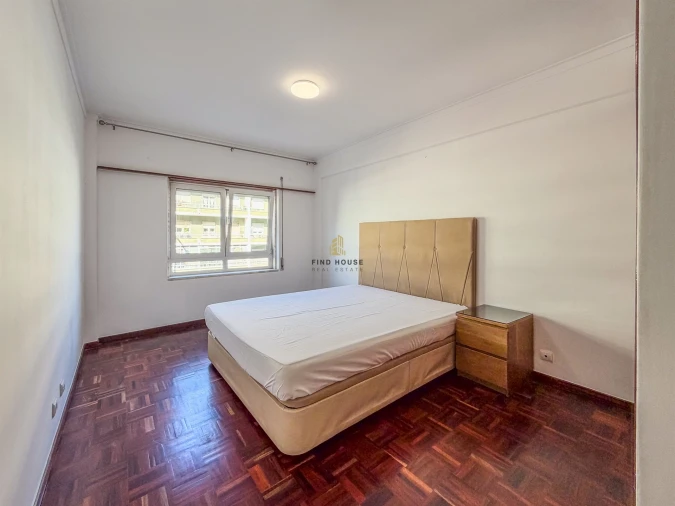 Apartamento T3 para Arrendamento em Benfica Foto 19