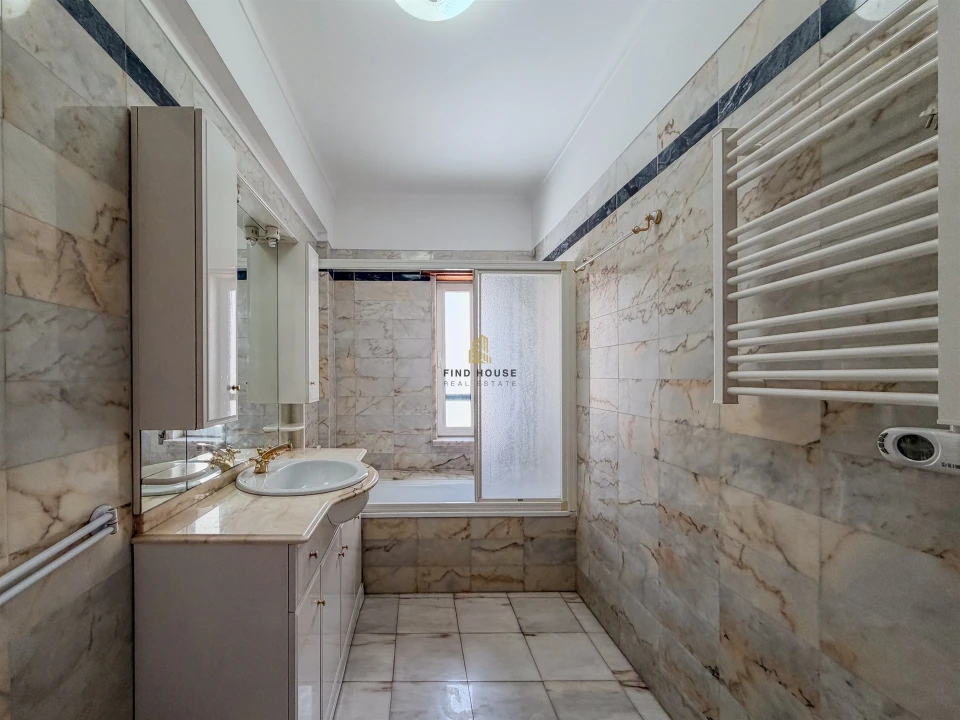 Apartamento T3 para Arrendamento em Benfica Foto 12