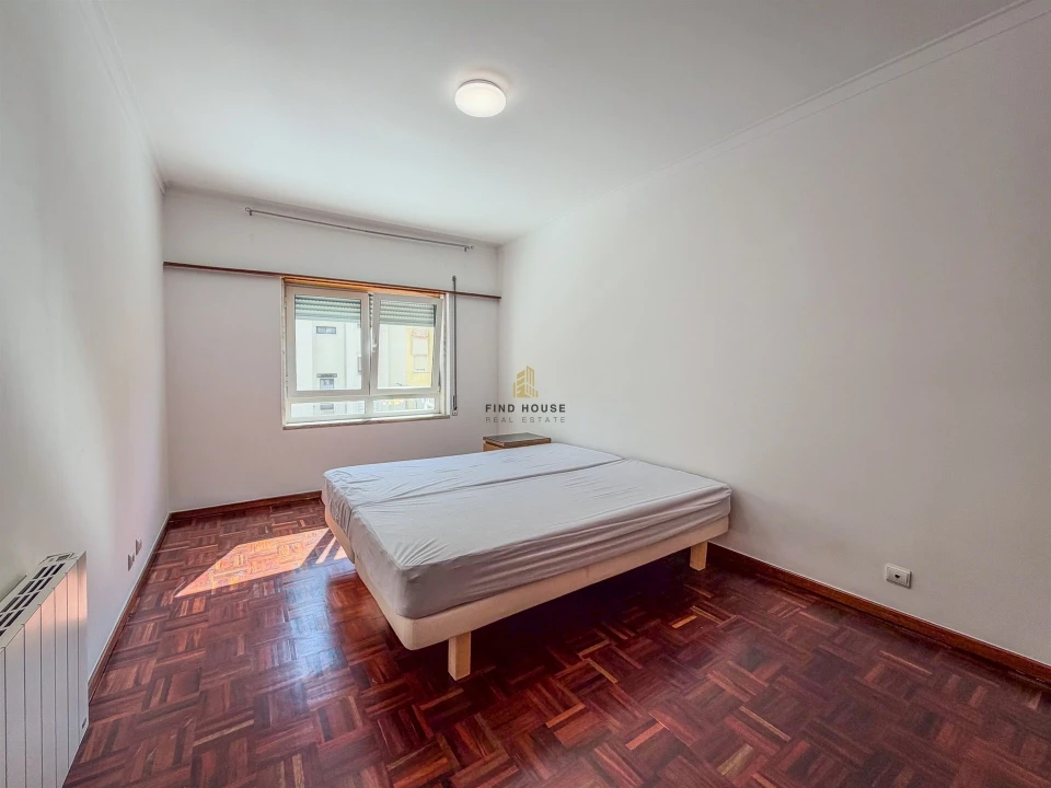 Apartamento T3 para Arrendamento em Benfica Foto 7