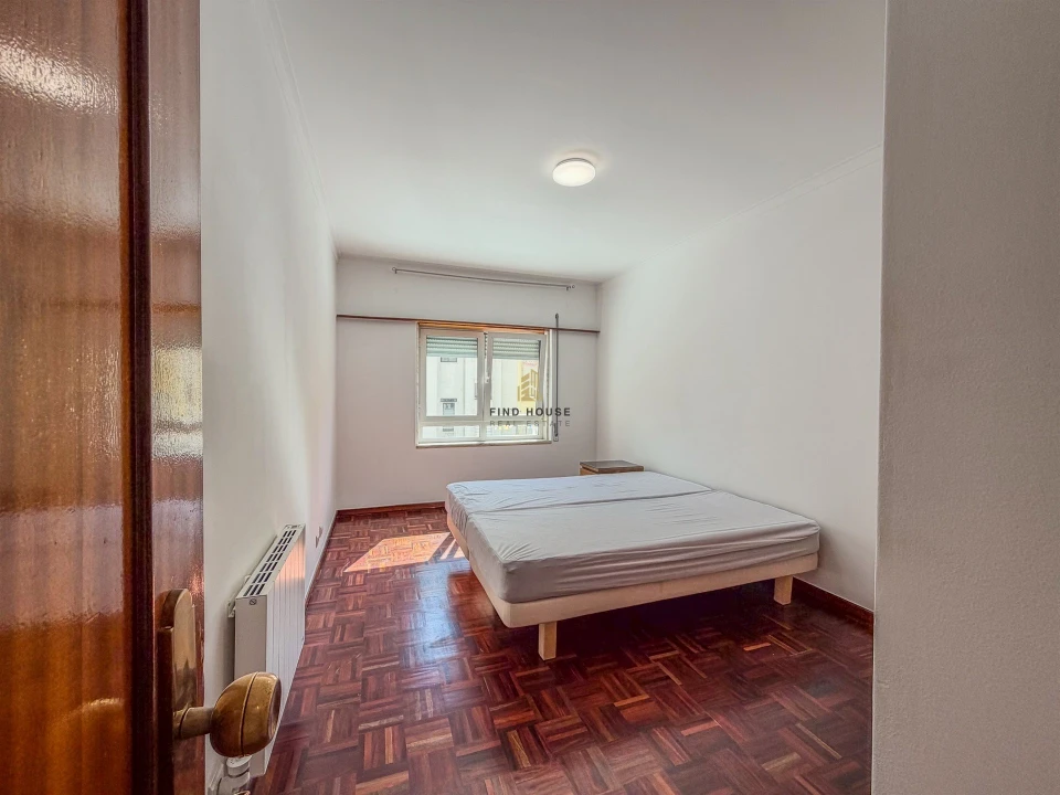 Apartamento T3 para Arrendamento em Benfica Foto 6