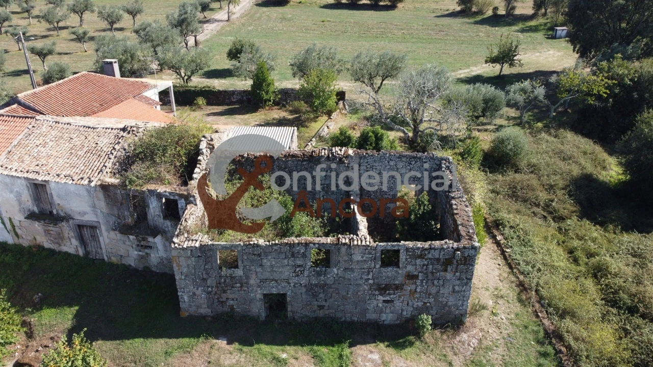 Moradia T3 para Venda em Rio Torto e Lagarinhos Foto 7