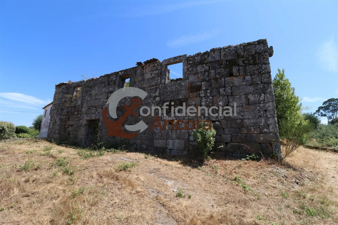 Moradia T3 para Venda em Rio Torto e Lagarinhos Foto 1