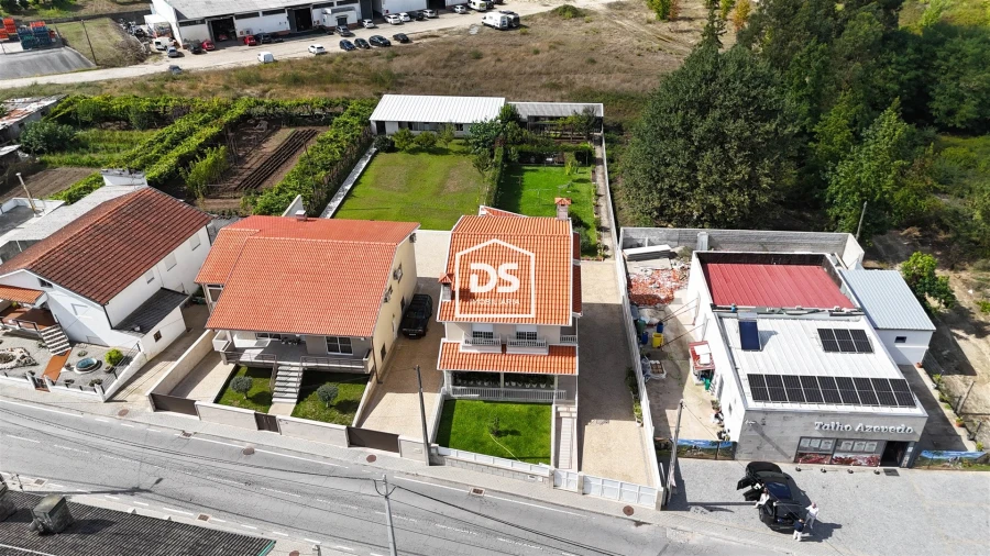 Moradia T3 para Venda em Penafiel Foto 2