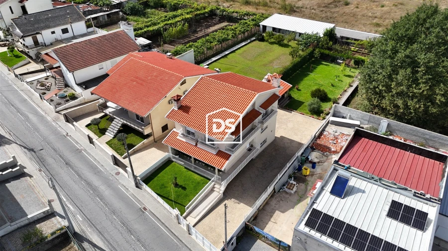 Moradia T3 para Venda em Penafiel Foto 3