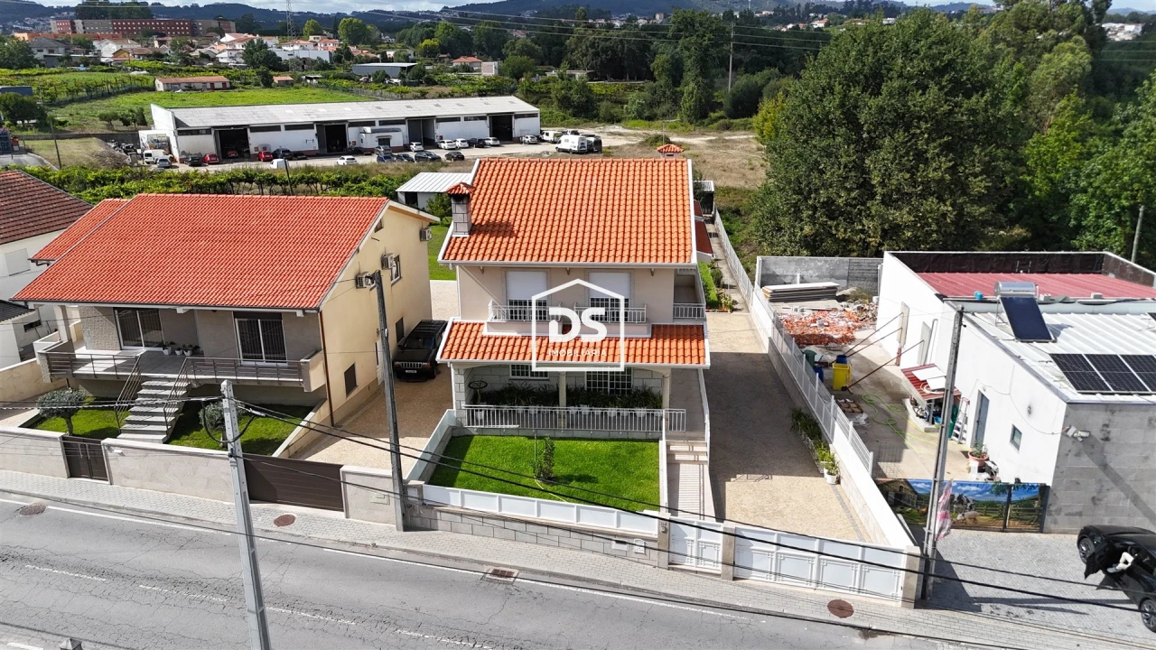 Moradia T3 para Venda em Penafiel Foto 1