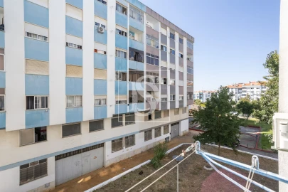 Apartamento T3 para Venda em Seixal, Arrentela e Aldeia de Paio Pires
