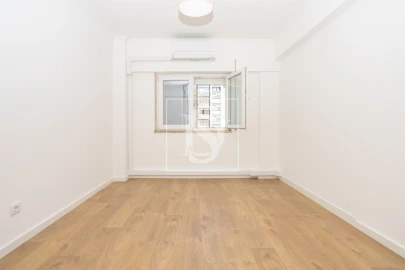 Apartamento T3 para Venda em Seixal, Arrentela e Aldeia de Paio Pires