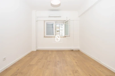 Apartamento T3 para Venda em Seixal, Arrentela e Aldeia de Paio Pires