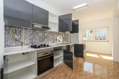 Apartamento T3 para Venda em Seixal, Arrentela e Aldeia de Paio Pires