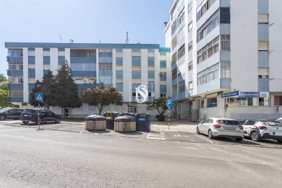 Apartamento T3 para Venda em Seixal, Arrentela e Aldeia de Paio Pires