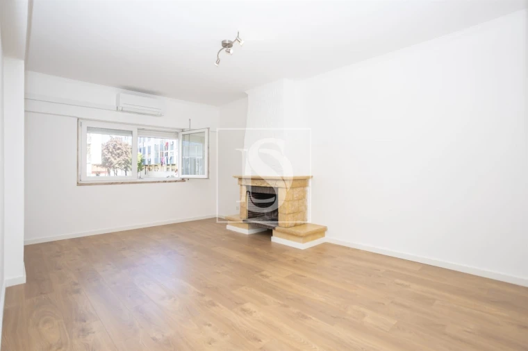Apartamento T3 para Venda em Seixal, Arrentela e Aldeia de Paio Pires Foto 7