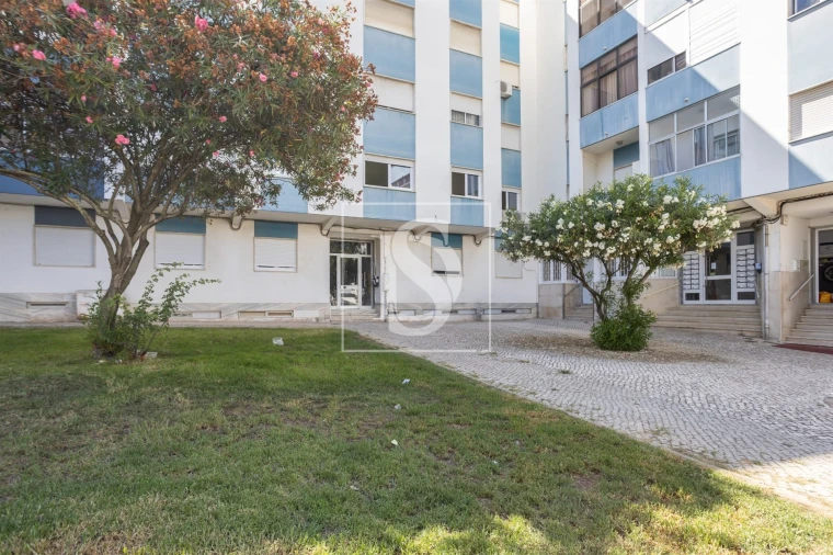Apartamento T3 para Venda em Seixal, Arrentela e Aldeia de Paio Pires Foto 39