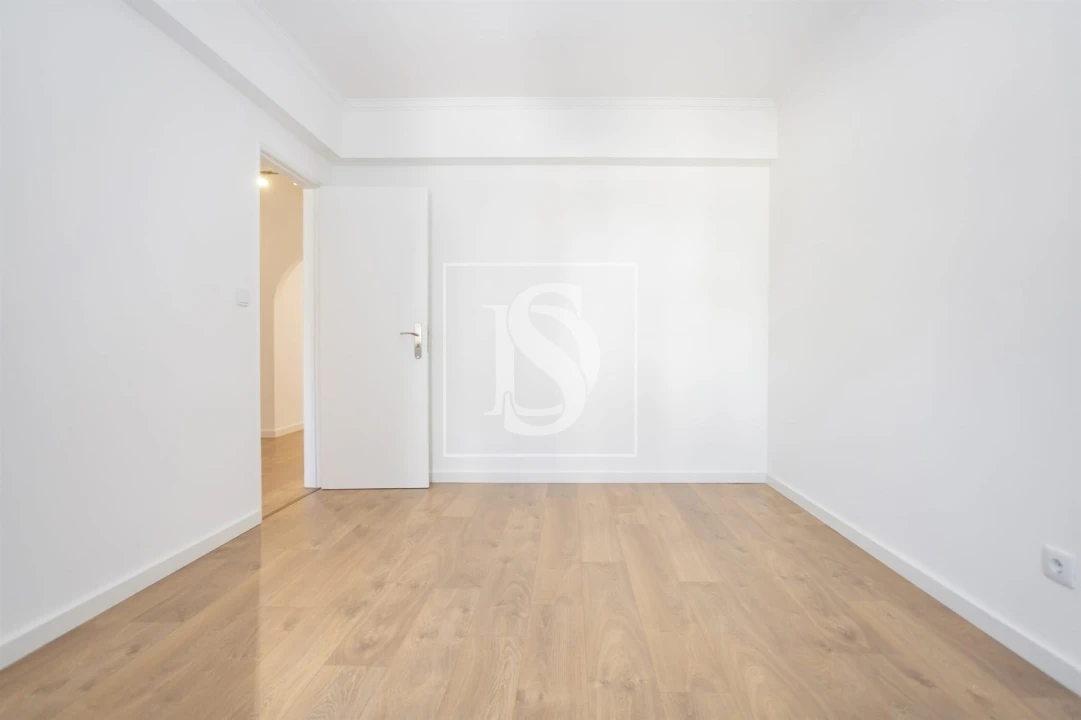 Apartamento T3 para Venda em Seixal, Arrentela e Aldeia de Paio Pires Foto 18