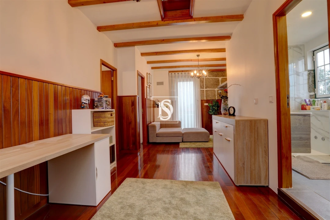 Moradia T3 para Venda em Mujães Foto 16
