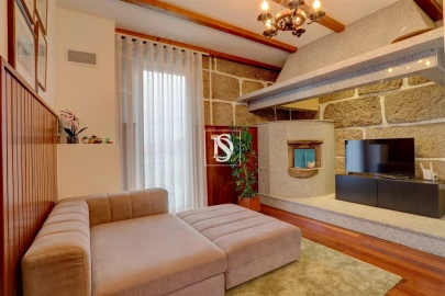 Moradia T3 para Venda em Mujães