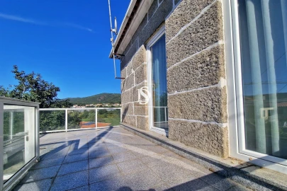 Moradia T3 para Venda em Mujães