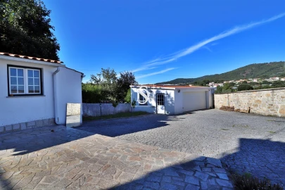 Moradia T3 para Venda em Mujães