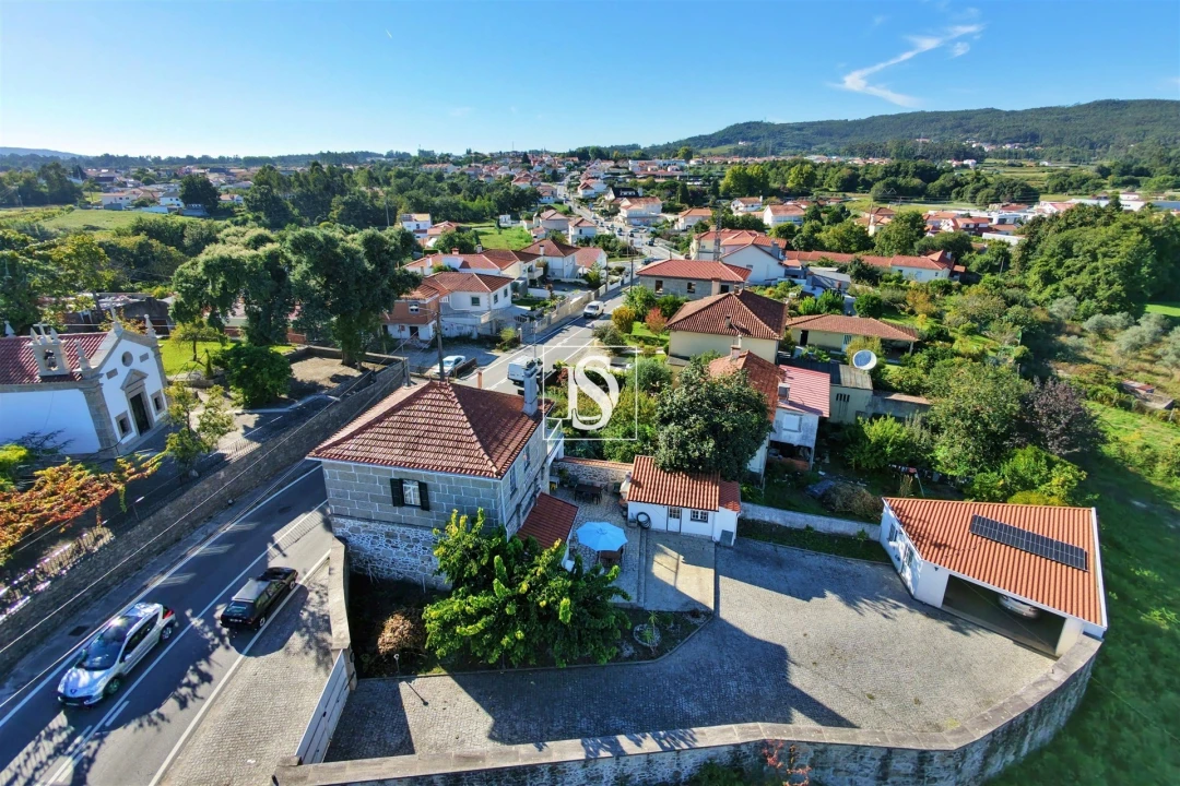 Moradia T3 para Venda em Mujães Foto 32