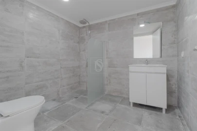 Moradia T1 para Venda em Gaio-Rosário e Sarilhos Pequenos