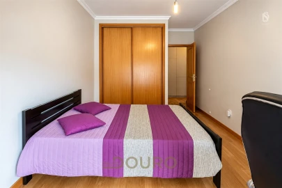 Apartamento T2 para Venda em Sandim, Olival, Lever e Crestuma