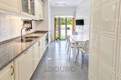 Apartamento T2 para Venda em Sandim, Olival, Lever e Crestuma