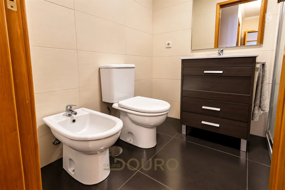 Apartamento T2 para Venda em Sandim, Olival, Lever e Crestuma Foto 16