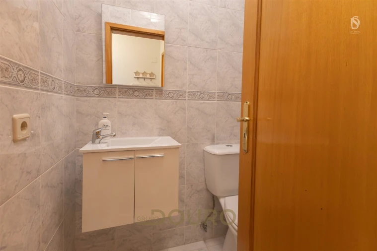Apartamento T2 para Venda em Sandim, Olival, Lever e Crestuma Foto 15