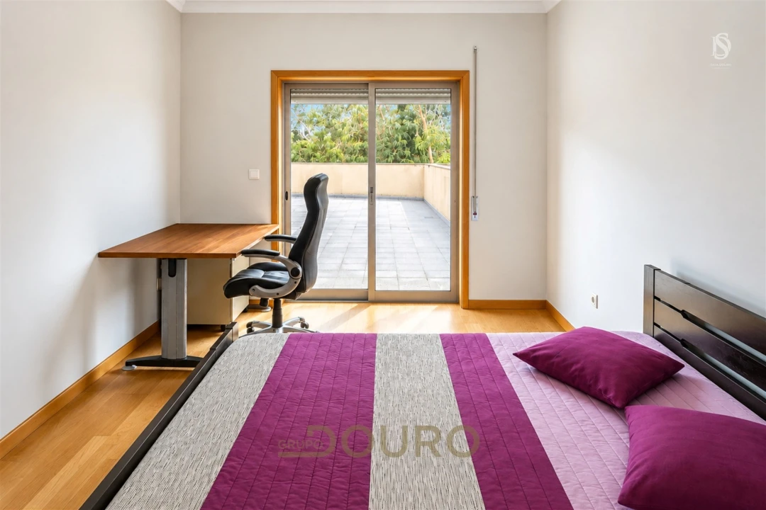 Apartamento T2 para Venda em Sandim, Olival, Lever e Crestuma Foto 14
