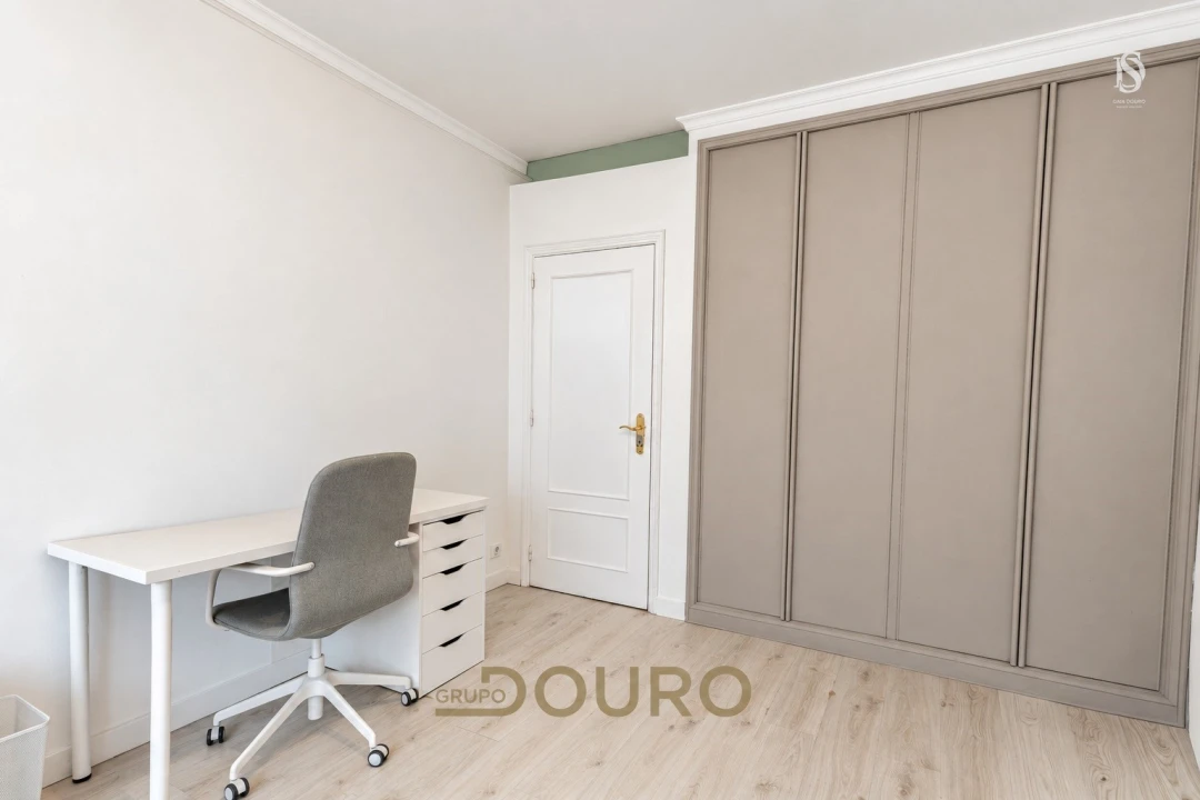 Apartamento T2 para Venda em Canelas Foto 21