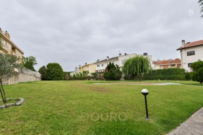 Apartamento T2 para Venda em Canelas