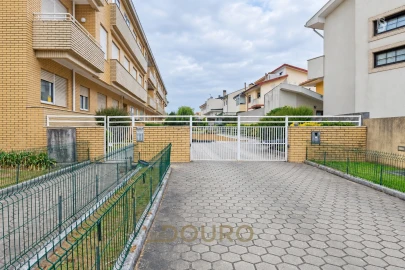 Apartamento T2 para Venda em Canelas