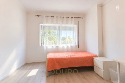 Apartamento T2 para Venda em Canelas