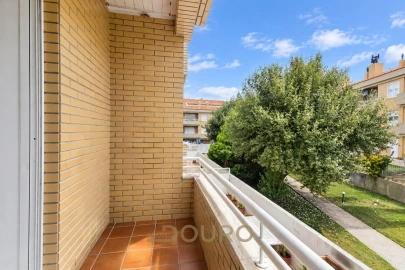 Apartamento T2 para Venda em Canelas