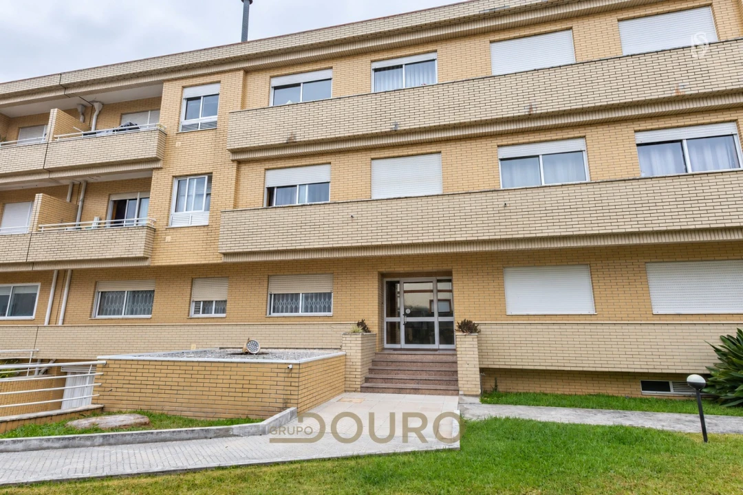 Apartamento T2 para Venda em Canelas Foto 1