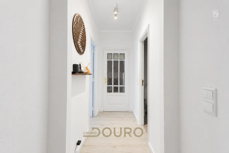 Apartamento T2 para Venda em Canelas Foto 14