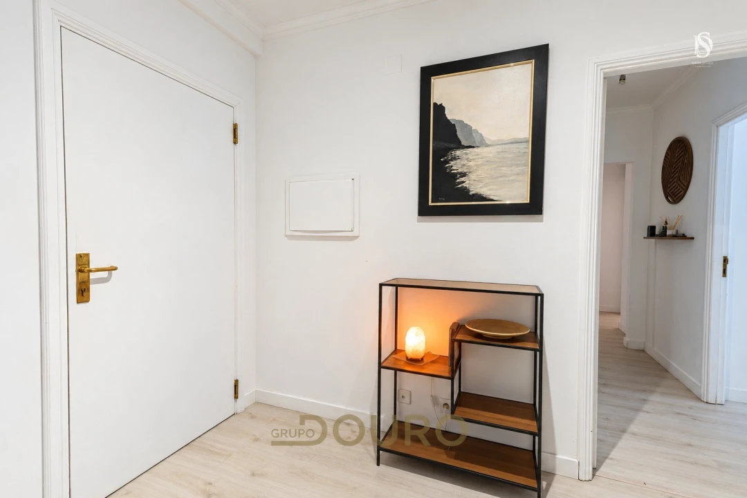 Apartamento T2 para Venda em Canelas Foto 2
