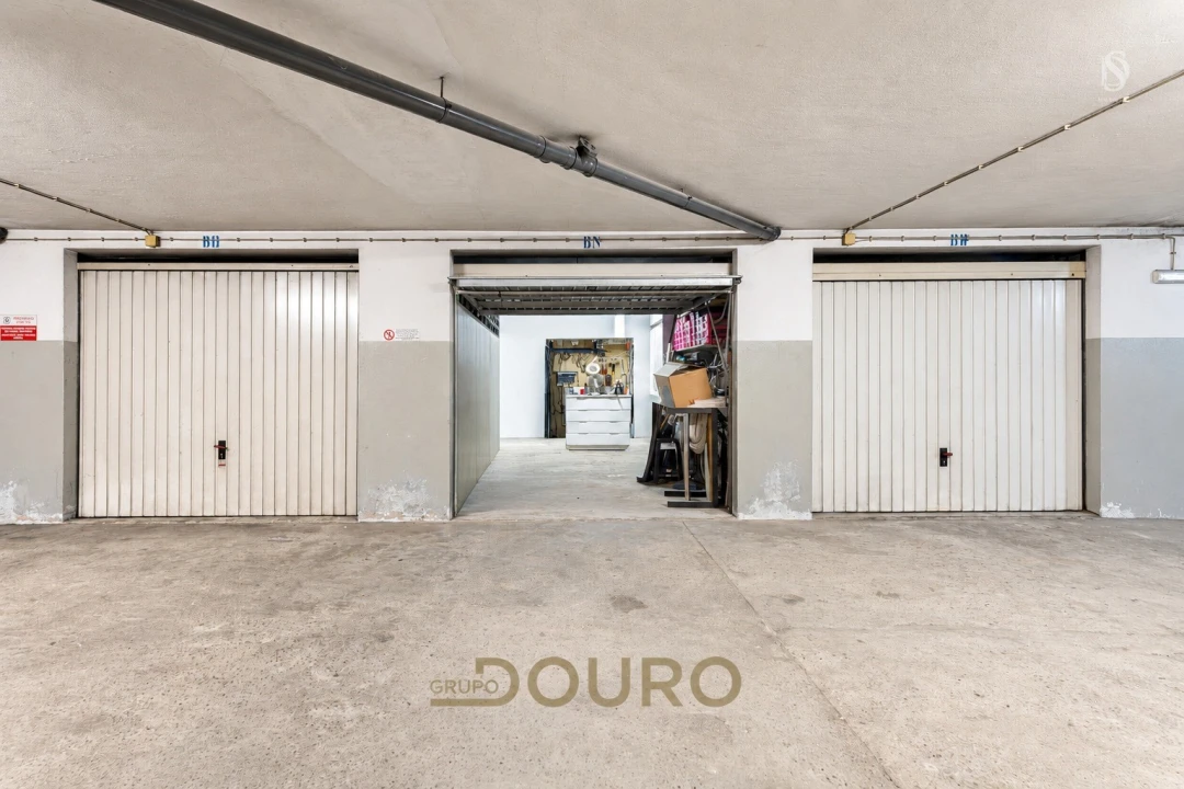 Apartamento T2 para Venda em Canelas Foto 26