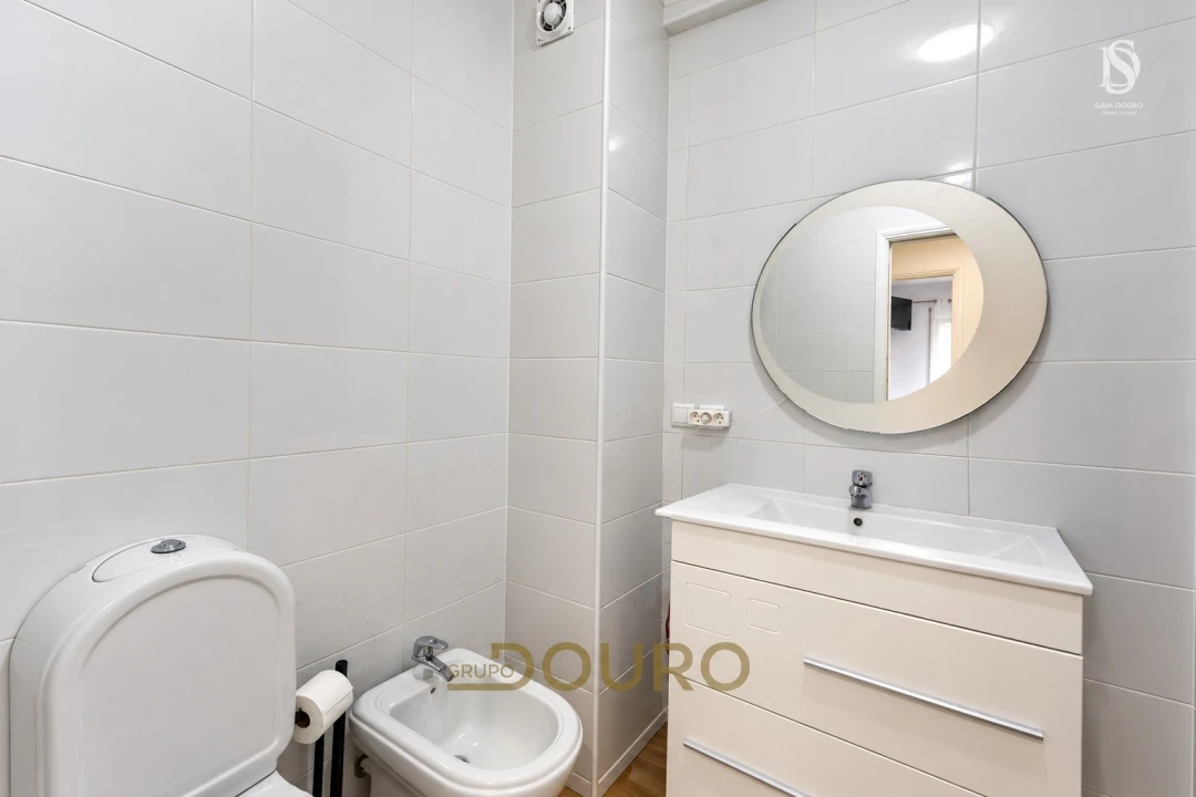Apartamento T2 para Venda em Canelas Foto 24