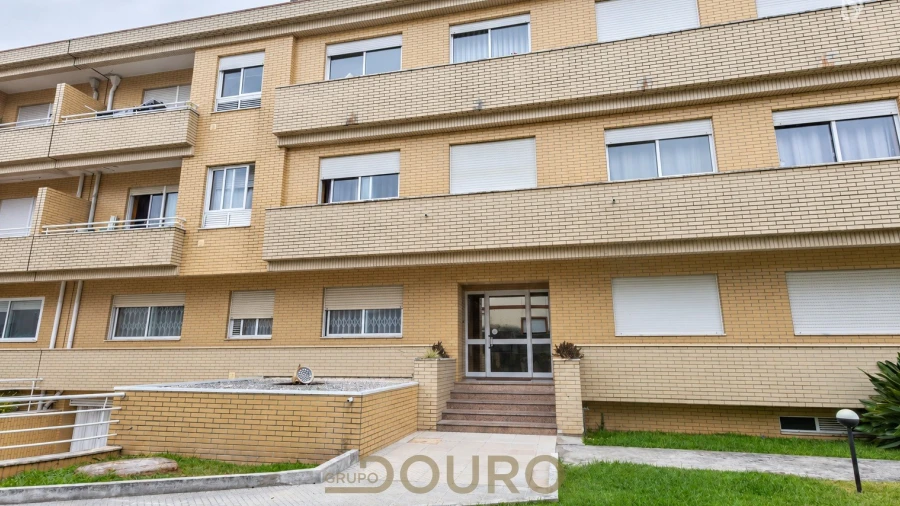 Apartamento T2 para Venda em Canelas