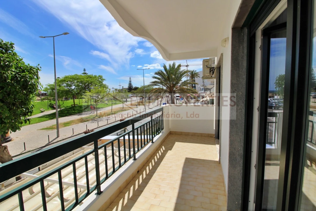 Apartamento T2 para Arrendamento em Monte Gordo Foto 2
