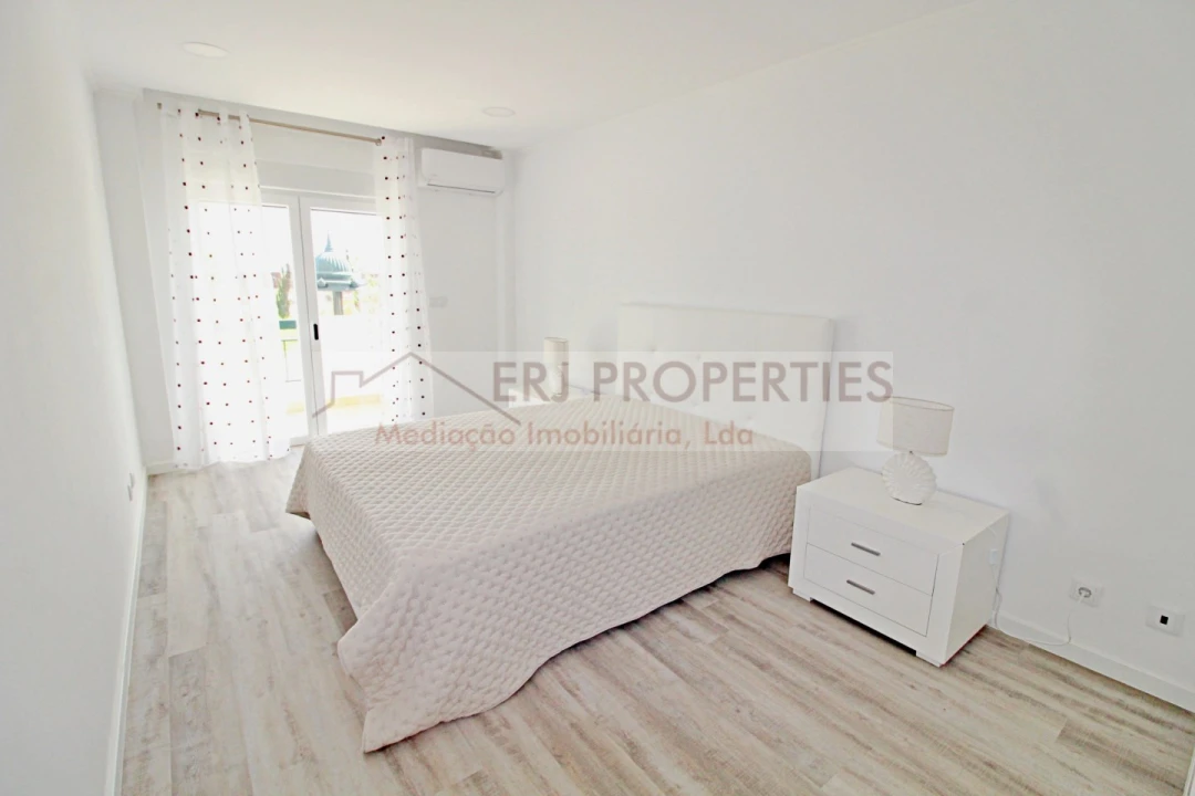 Apartamento T2 para Arrendamento em Monte Gordo Foto 7