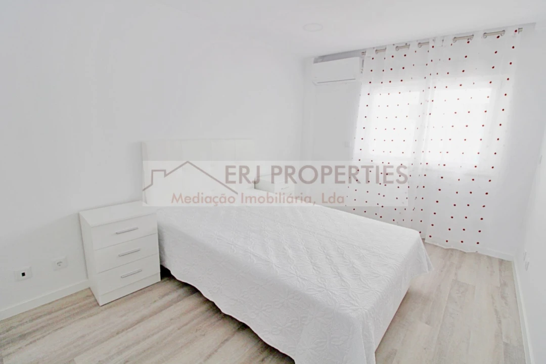 Apartamento T2 para Arrendamento em Monte Gordo Foto 11